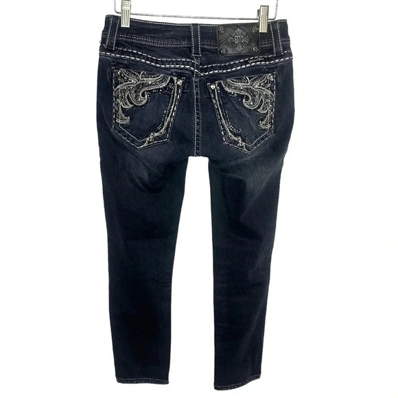 Miss‎ Me designed for buckle 26 cropped skinny embroidered bejeweled jeans - Picture 1 of 12